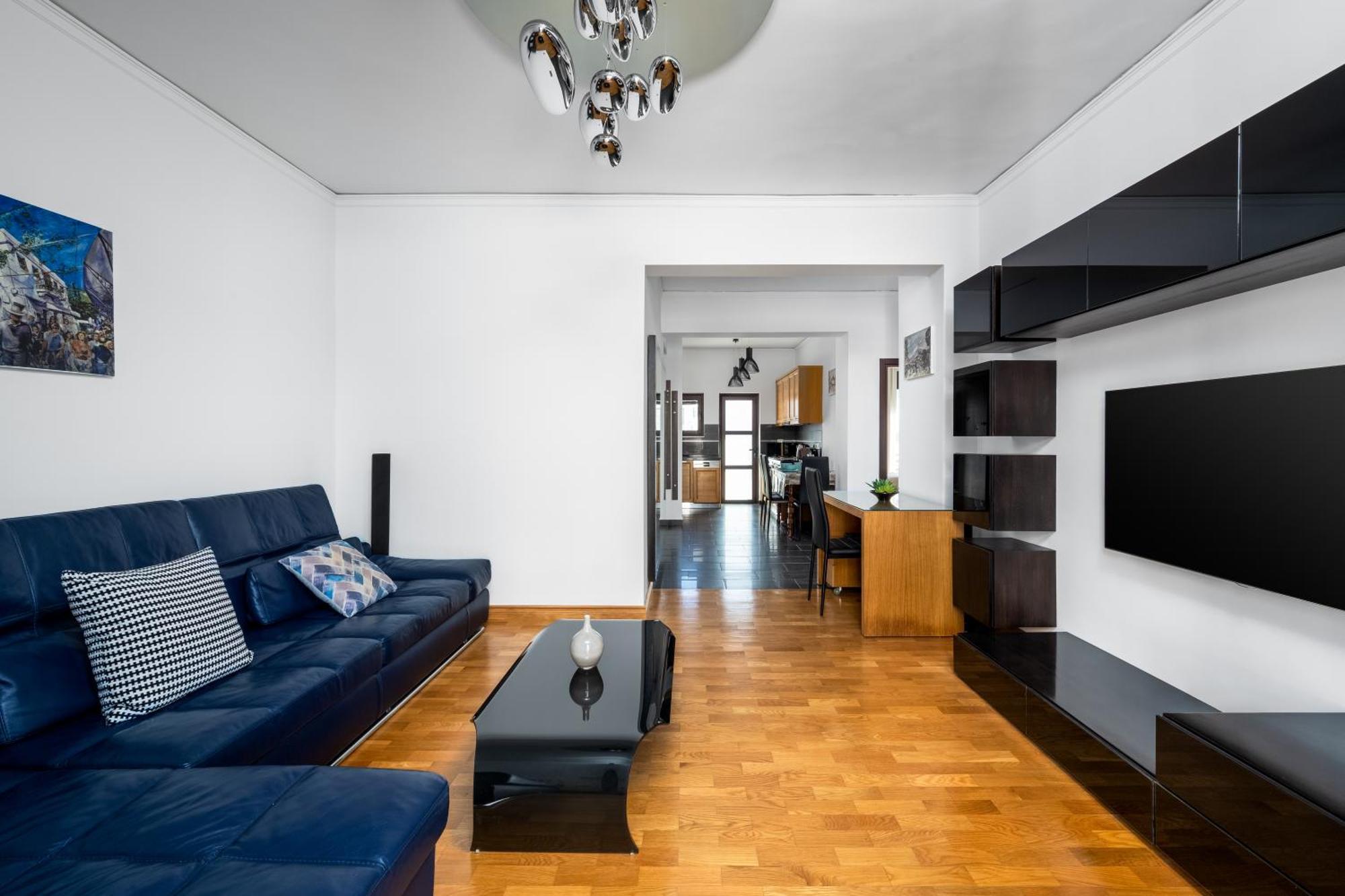Rhodes Center Luxury Apartment